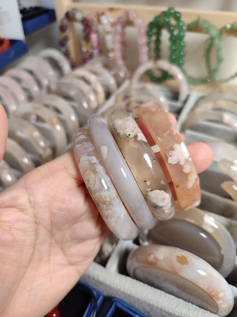 photo_6282783413513602239_y