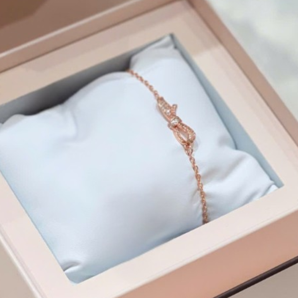 ALBUM NỀN TRẮNG 2025 - 7