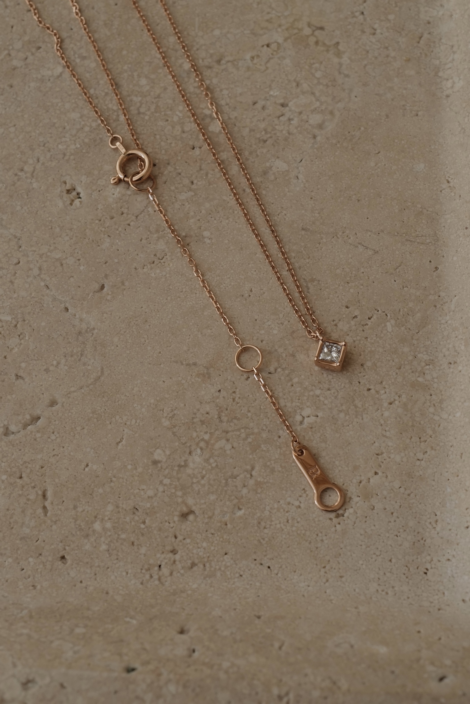 L7270892-1723483976738