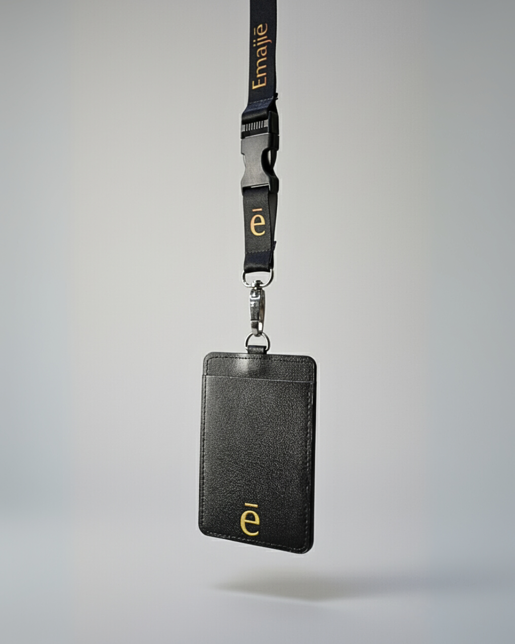 LANYARD CLOSEUP