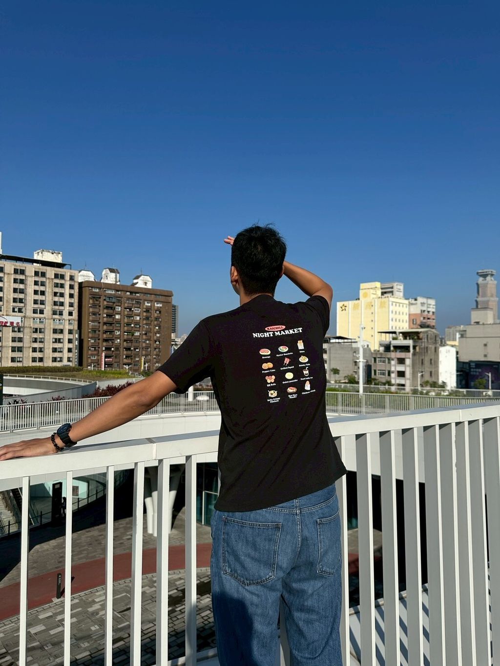 LINE_ALBUM_夜市T實拍_251216_15