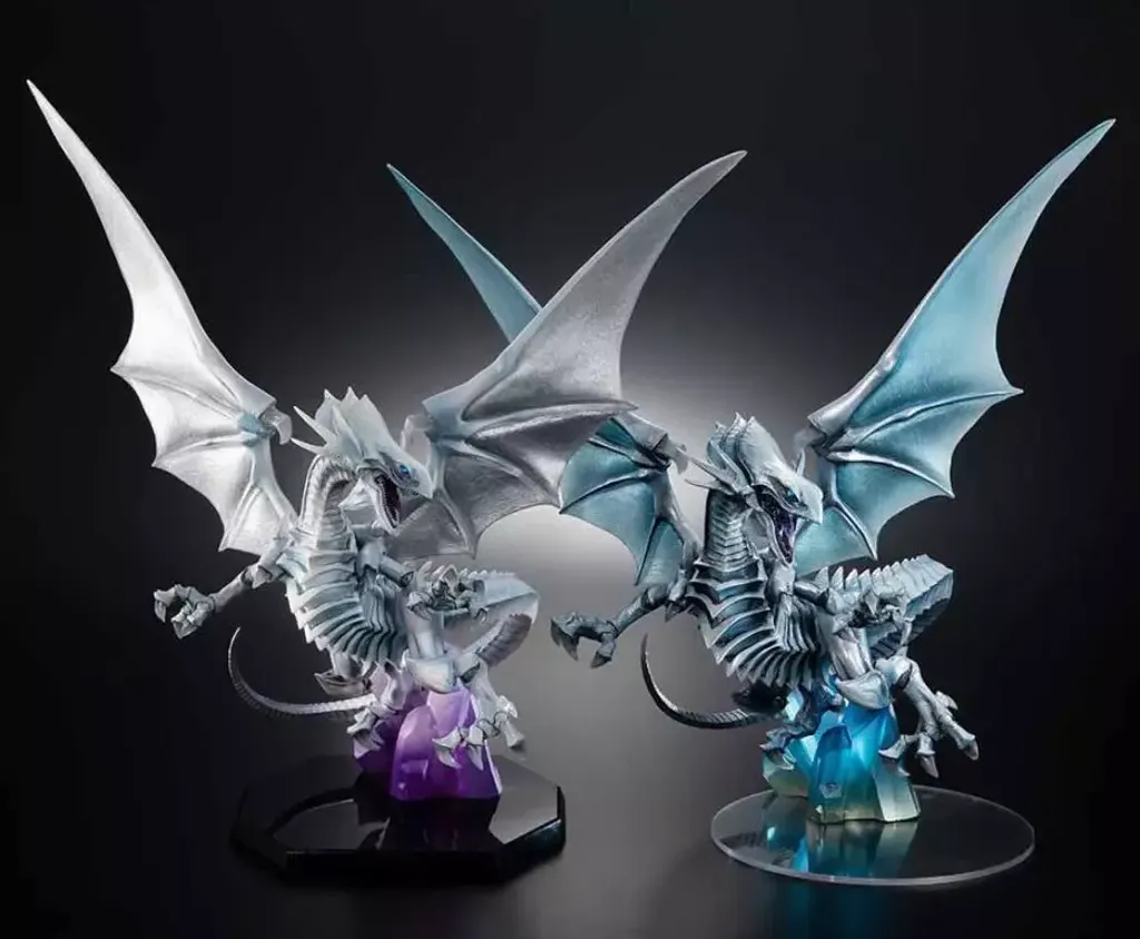 MegaHouse-Yu-Gi-Oh-Duel-Monsters-Art-Works-Monsters-Figurine-Blue-Eyes-White-Dragon-Holographic-Edition-9_1200x