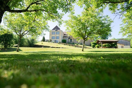 Return to the essential. Reconnect with nature. | 竈 La Manufacture 永續品味空間