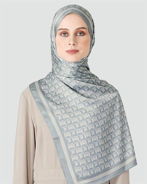 arma_shawl_-_medium_grey_cyan_blue_1.jpg