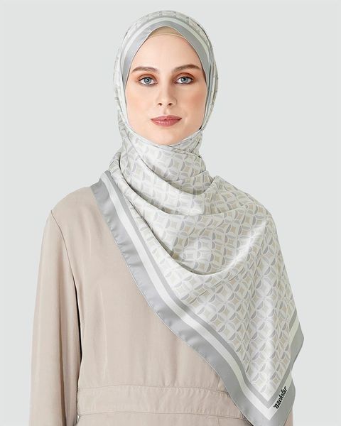 arma_shawl_-_deep_cold_marble_1.jpg