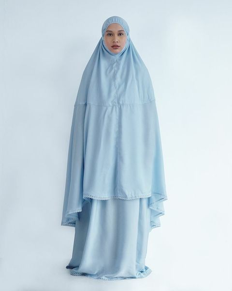 daniya_telekung_-_powder_blue_1.jpg