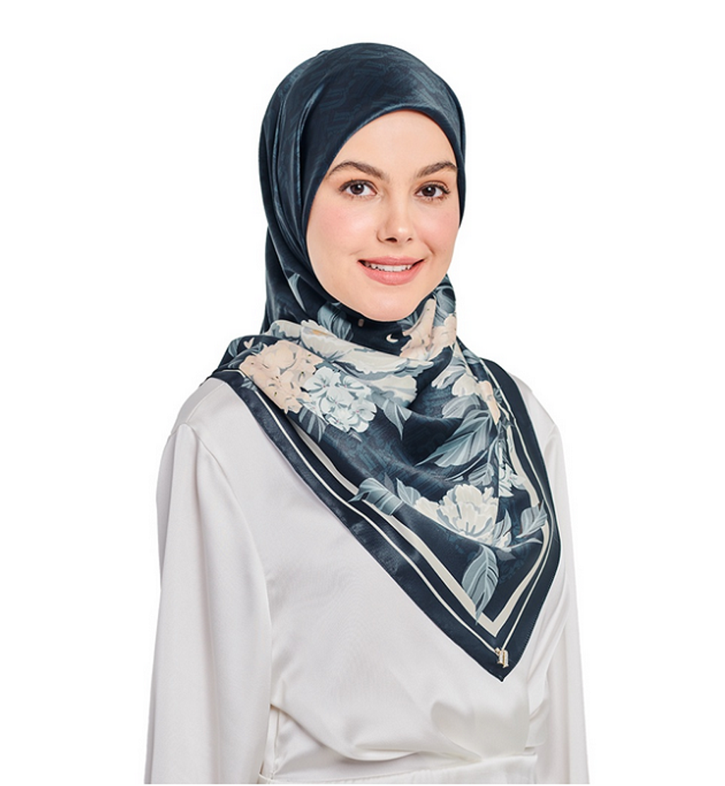 FLORAL SQ D.BLUE