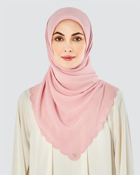 saloma_square_-_barely_pink_1