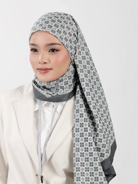 Facetune_06-01-2025-23-43-33-1737009837684