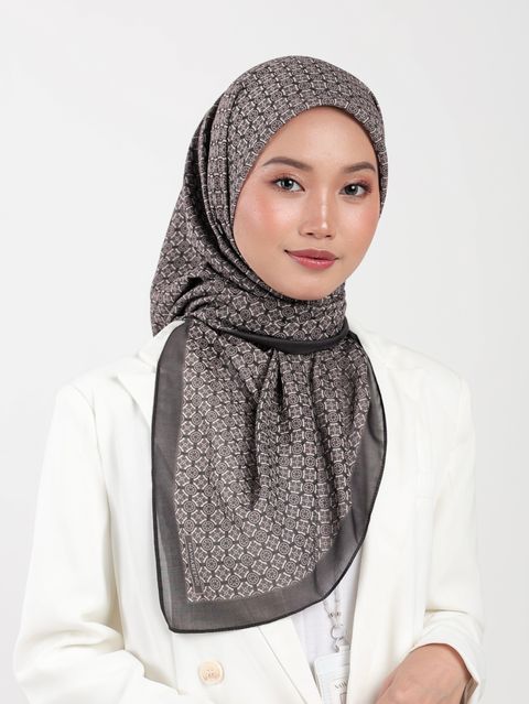 Facetune_07-01-2025-21-18-50-1737010265115