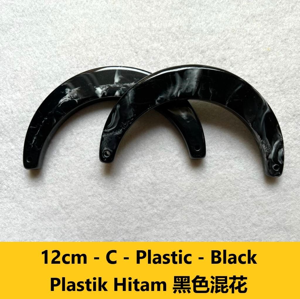 13.5cm C Plastik Hitam