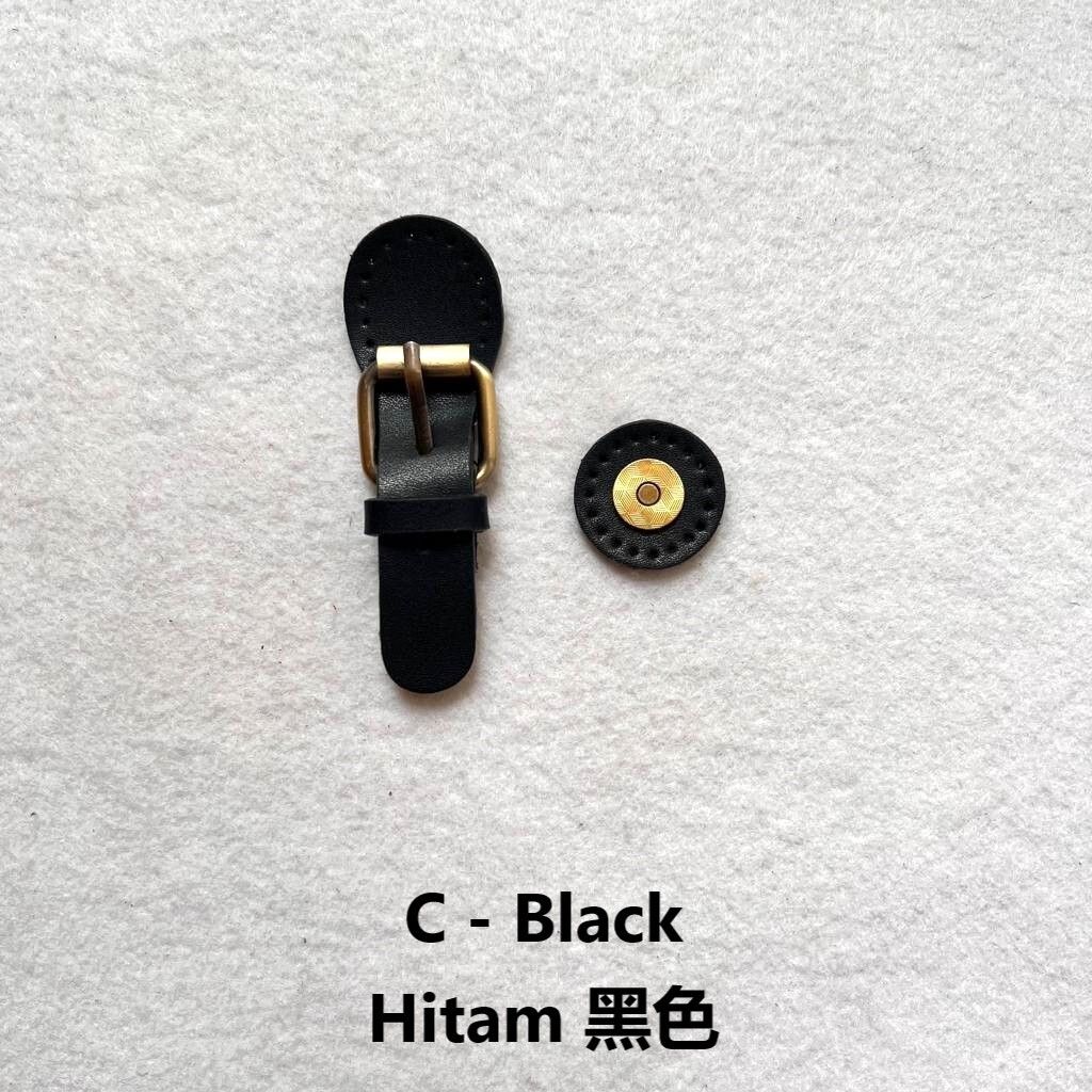 C - Hitam