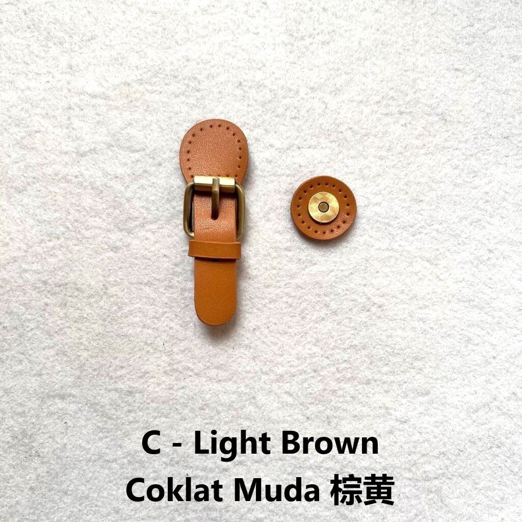 C - Coklat Muda