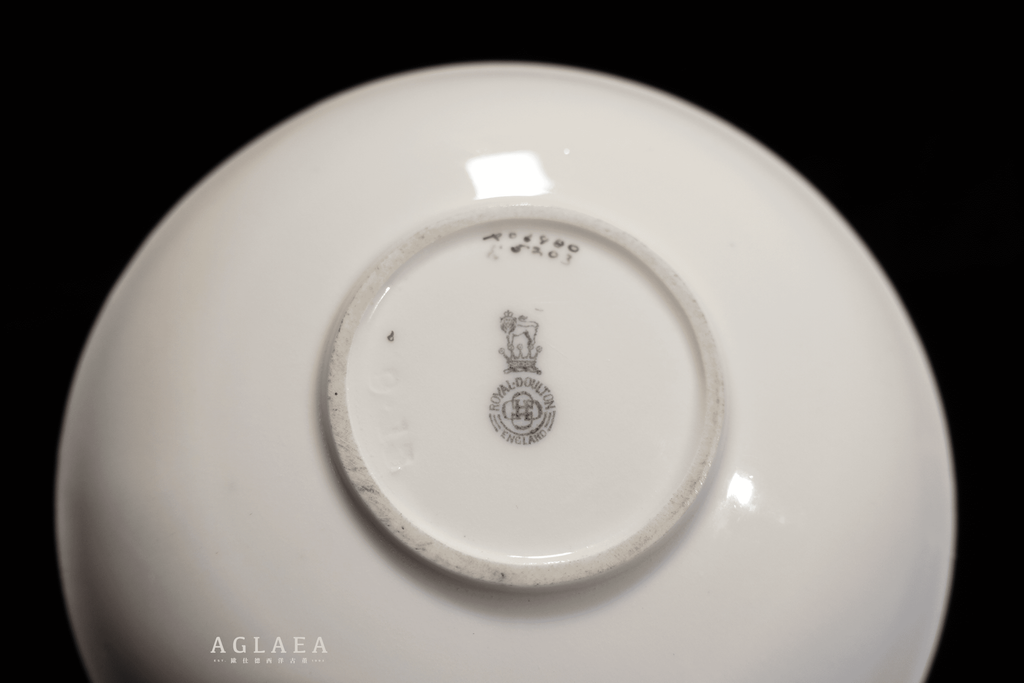 1902- 1922 英國Royal Doulton 鈷藍金邊湯碗8件組– Aglaea Antique