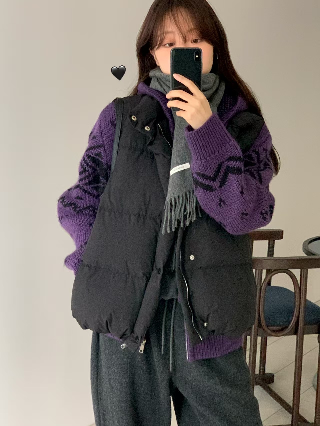 6870b46b39de54f3a8949a57becf2e24