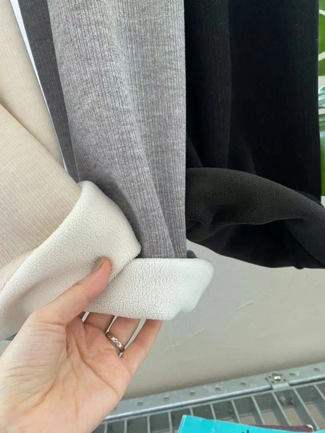 5ce94b293c717798f5de7998e589d0b5