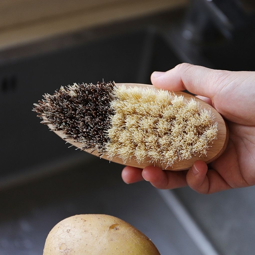 Vegetable brush natural fiber