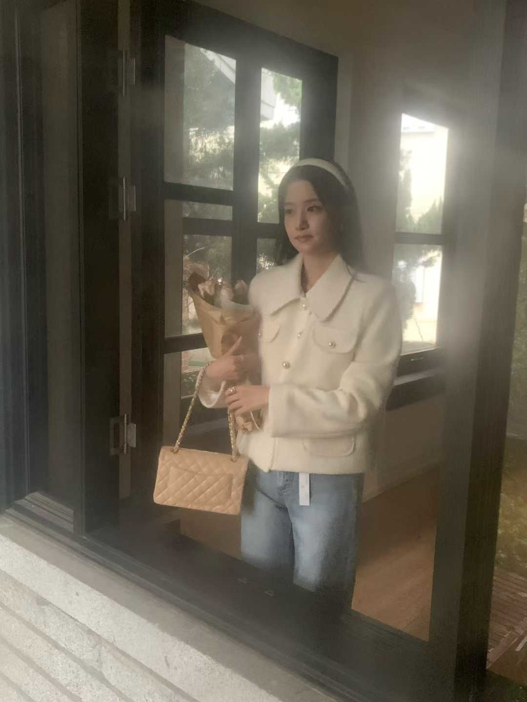 LINE_ALBUM_為你羊毛外套 24003000_260106_3