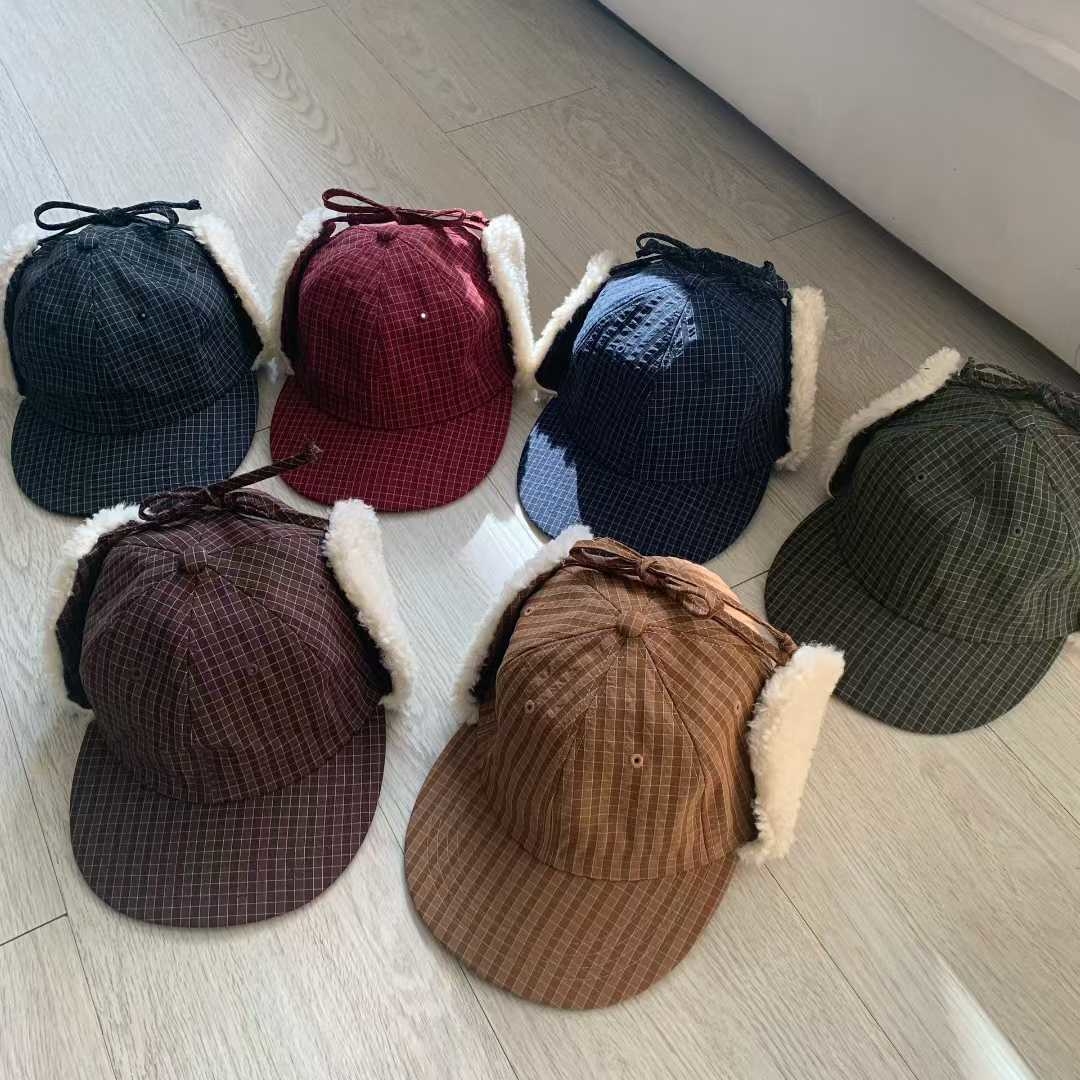 LINE_ALBUM_格紋護耳帽 380480_260106_1