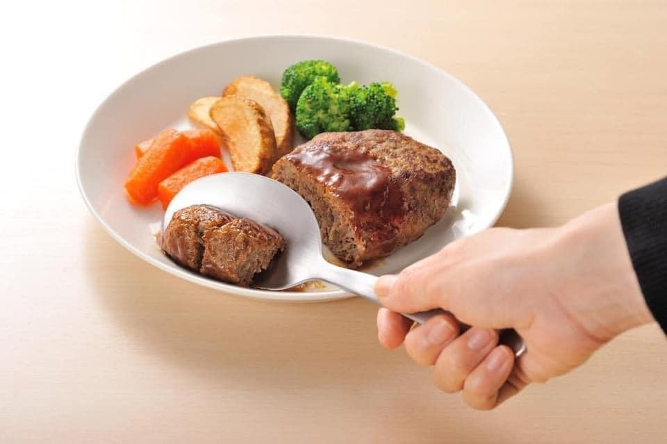 日本不鏽鋼餐具【leye】日本製 不鏽鋼 鋸齒分菜匙餐具
