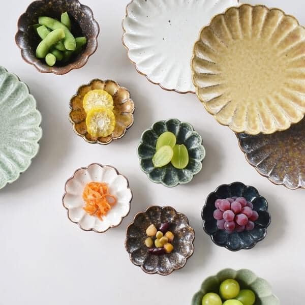 日本餐盤美濃燒瓷盤5色菊花形小盤8.7cm 王球餐具00011