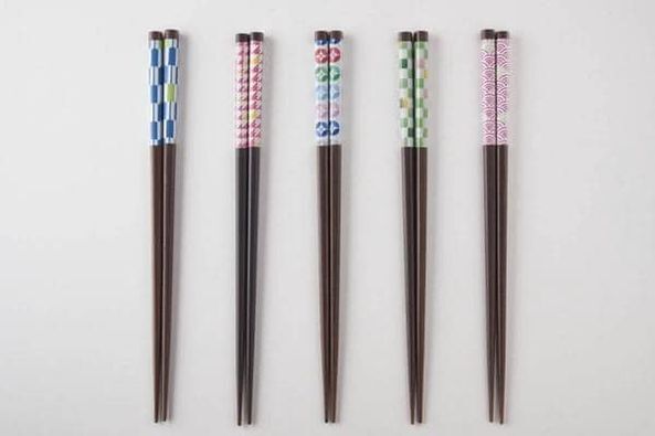 日本餐具 筷 傳統筷子圖案竹筷5雙1包組 日本筷 王球餐具