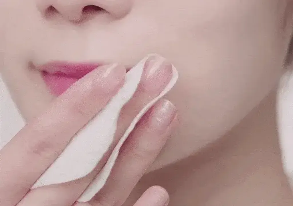 Ariel-Stress-Relieving-Pure-Full-Lip-Eye-Remover-Pad-detail-3-min