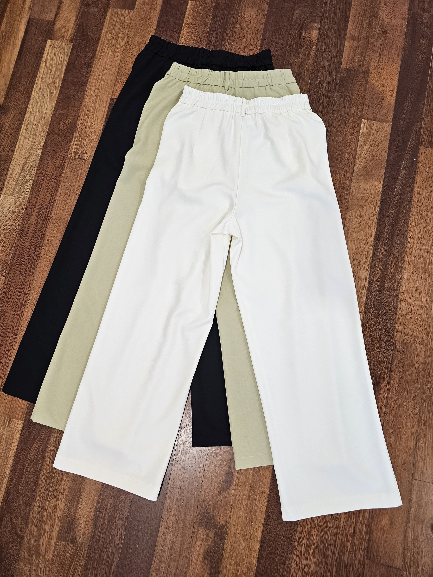 1000811105