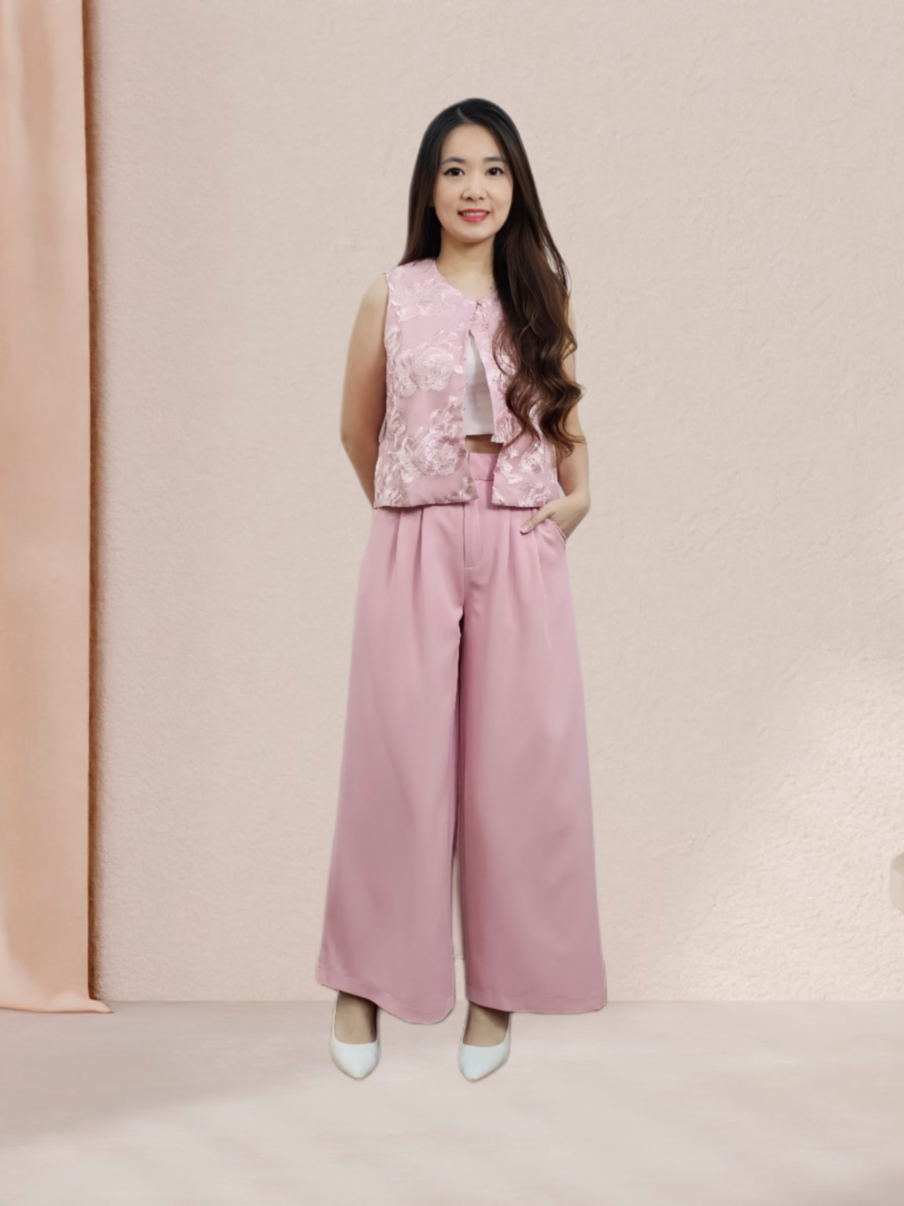 Picsart_25-11-18_15-49-41-782