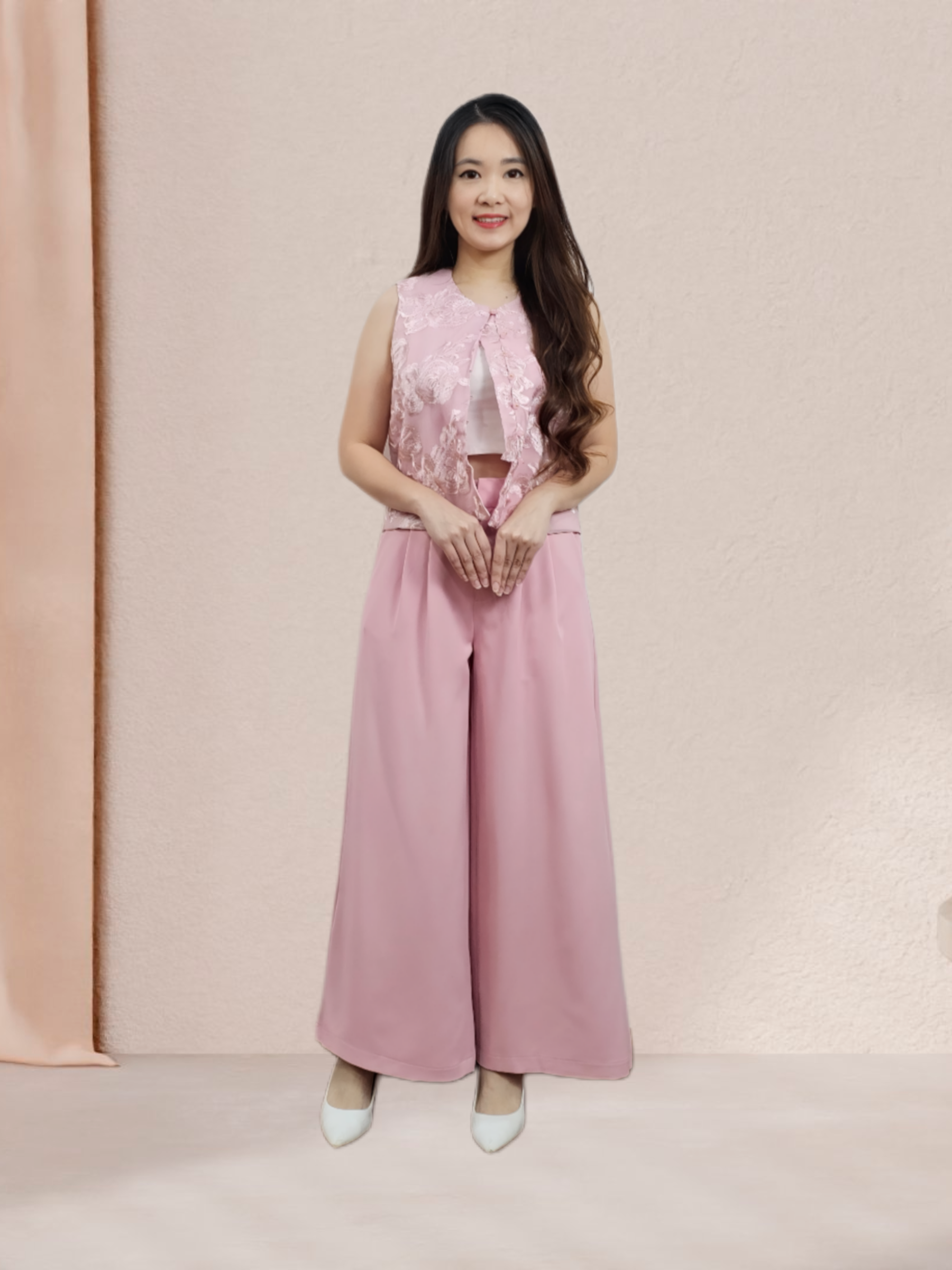 Picsart_25-11-18_15-45-39-758