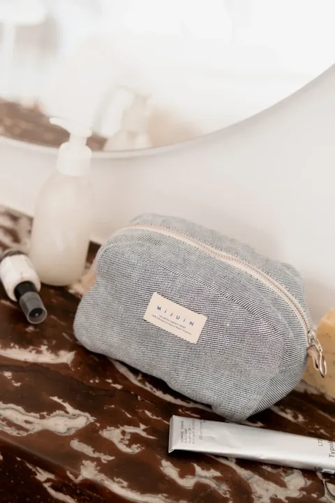 troussedetoilettebleueenlin_AgathePerier-6