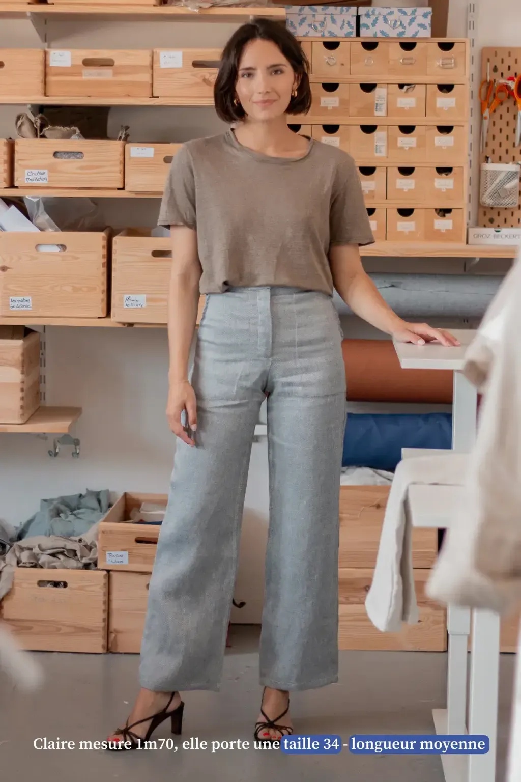 pantalon_en_lin_beige_pour_femme_Agathe_Perier-2