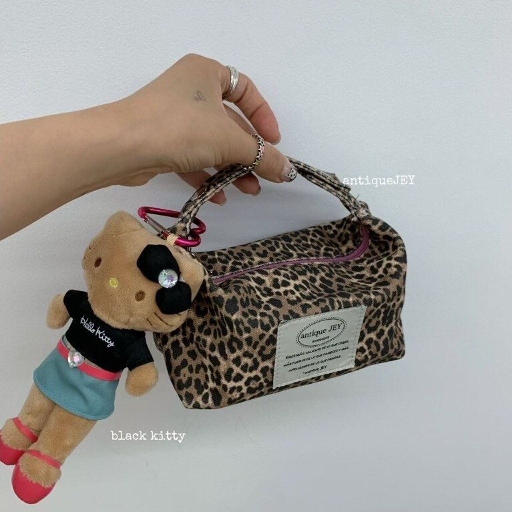 tw-11134201-820ld-msgr9ewk6s5c26