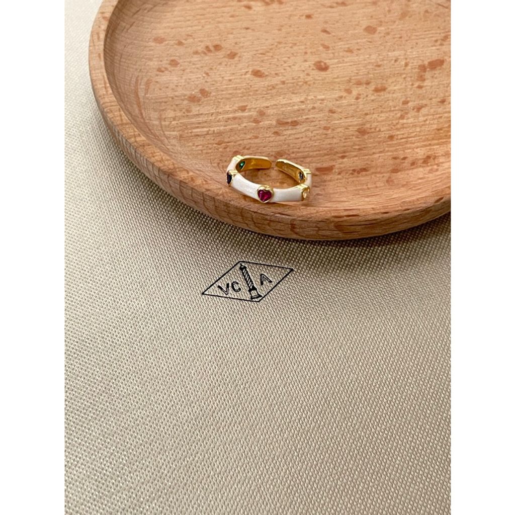 tw-11134207-7qul2-lj28xa1zai4i92