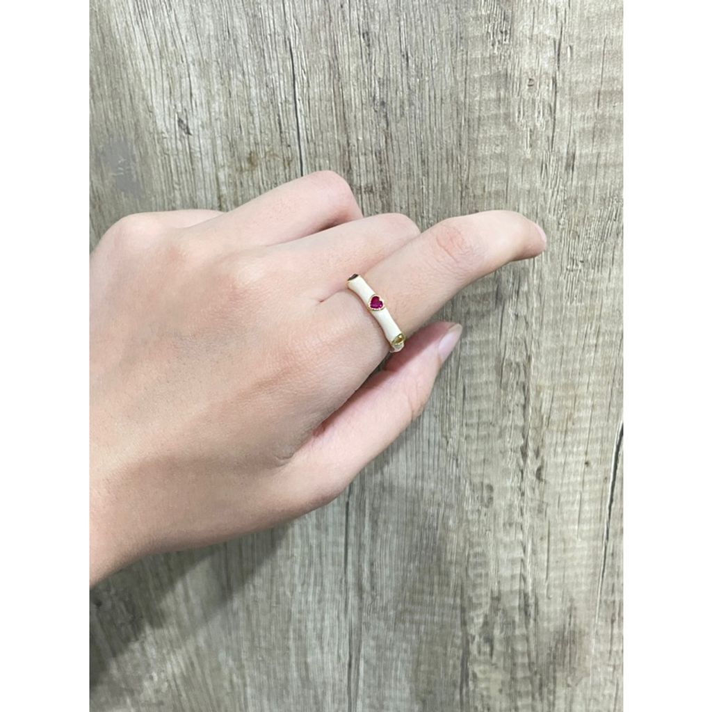 tw-11134207-7qukx-lj28xa1zbws421