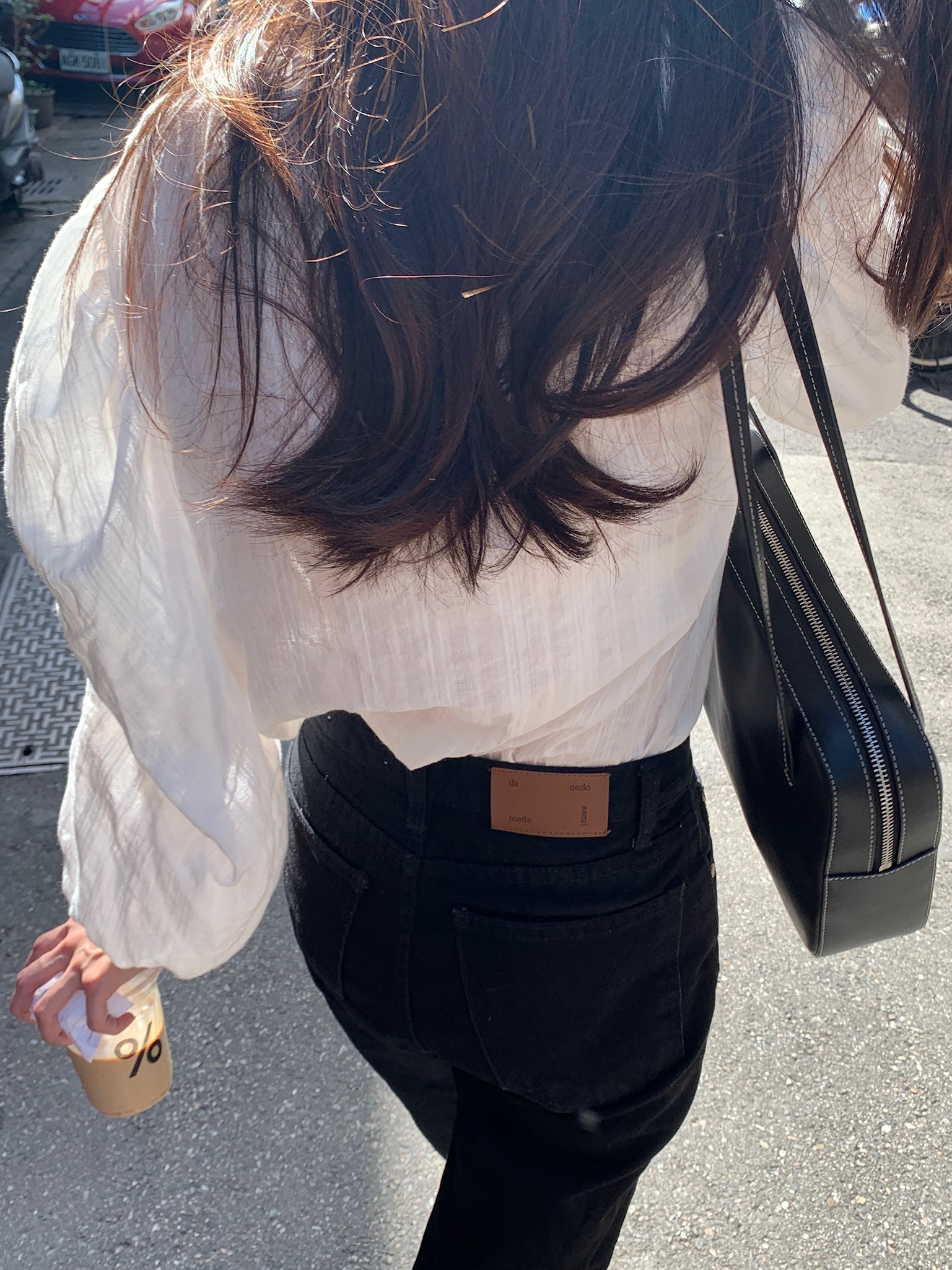 EFA852EF-31E2-4AA5-9426-792F35158596