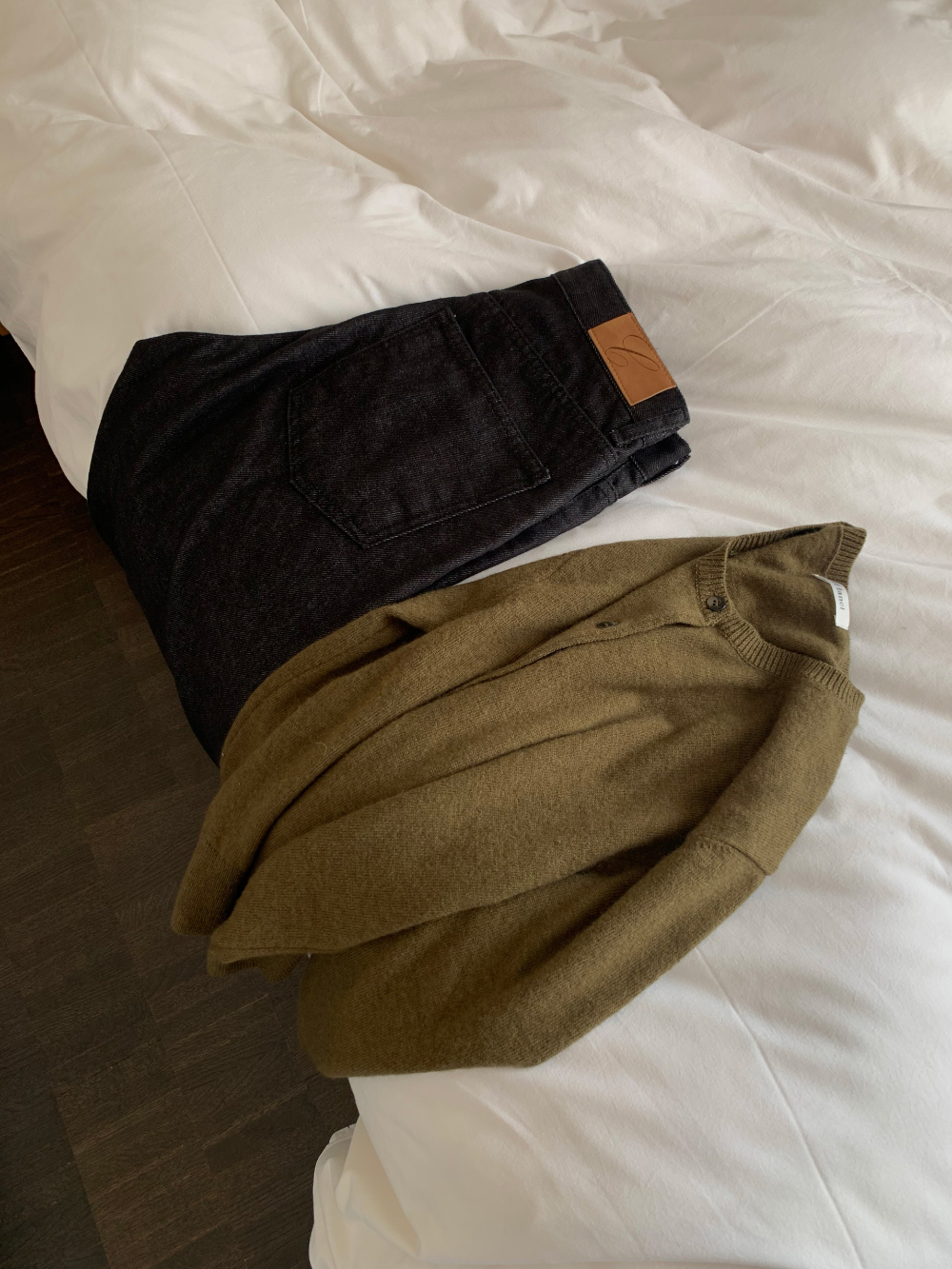 aa87dd8348674a86fb63c8dd8fec35e4