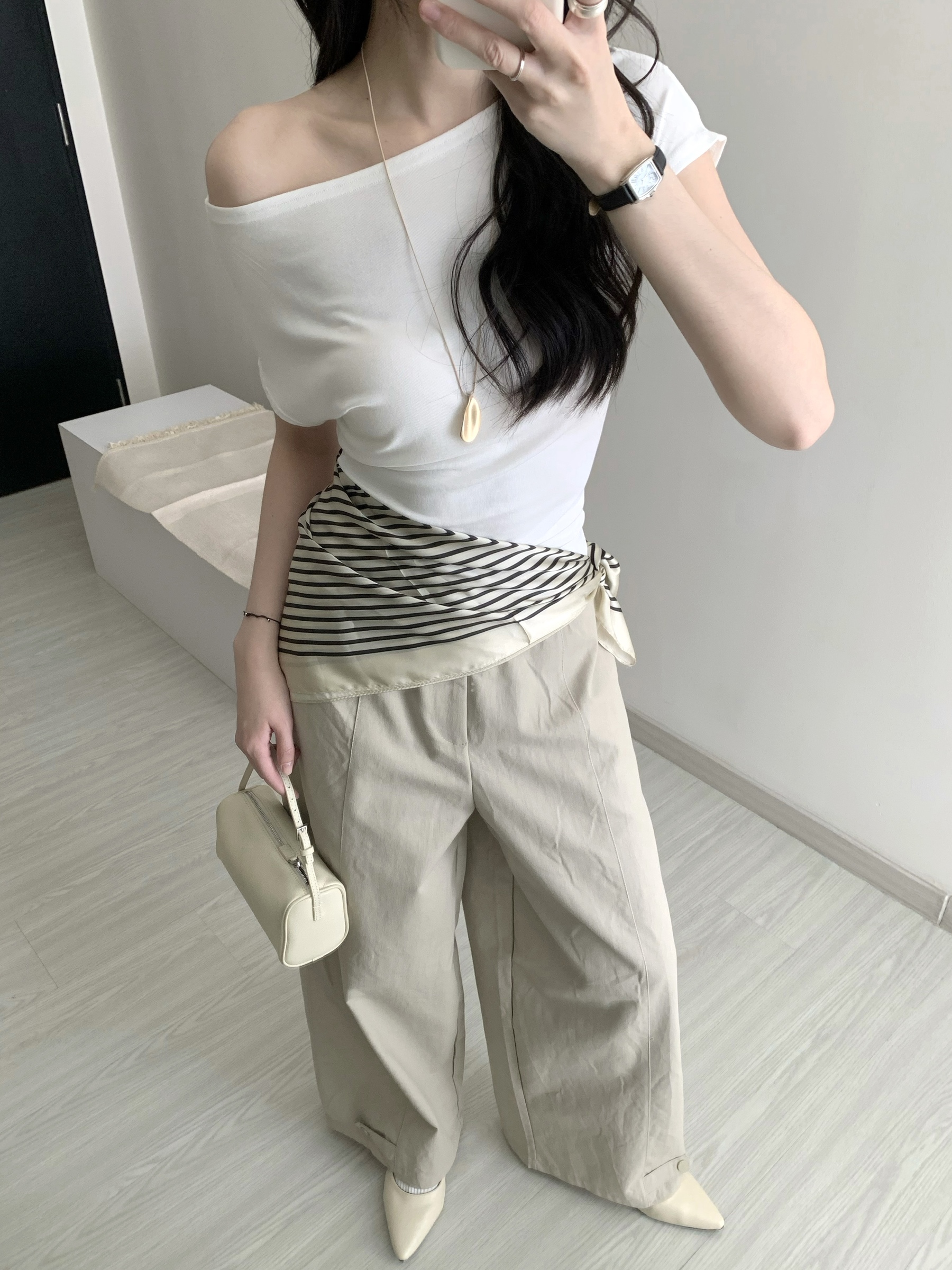 FC18F203-F945-4494-8780-6261F78DD652