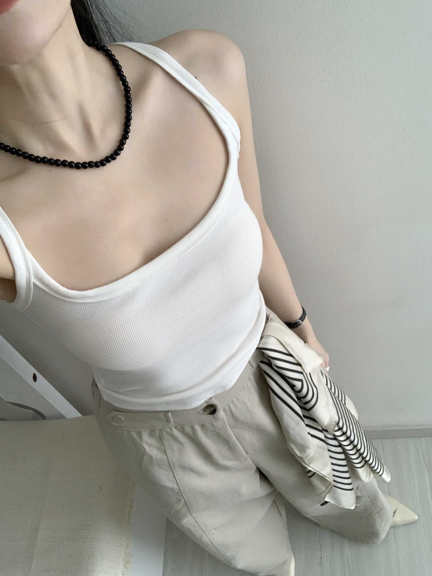 6E1548F1-E061-4646-8F73-E3DE98170892