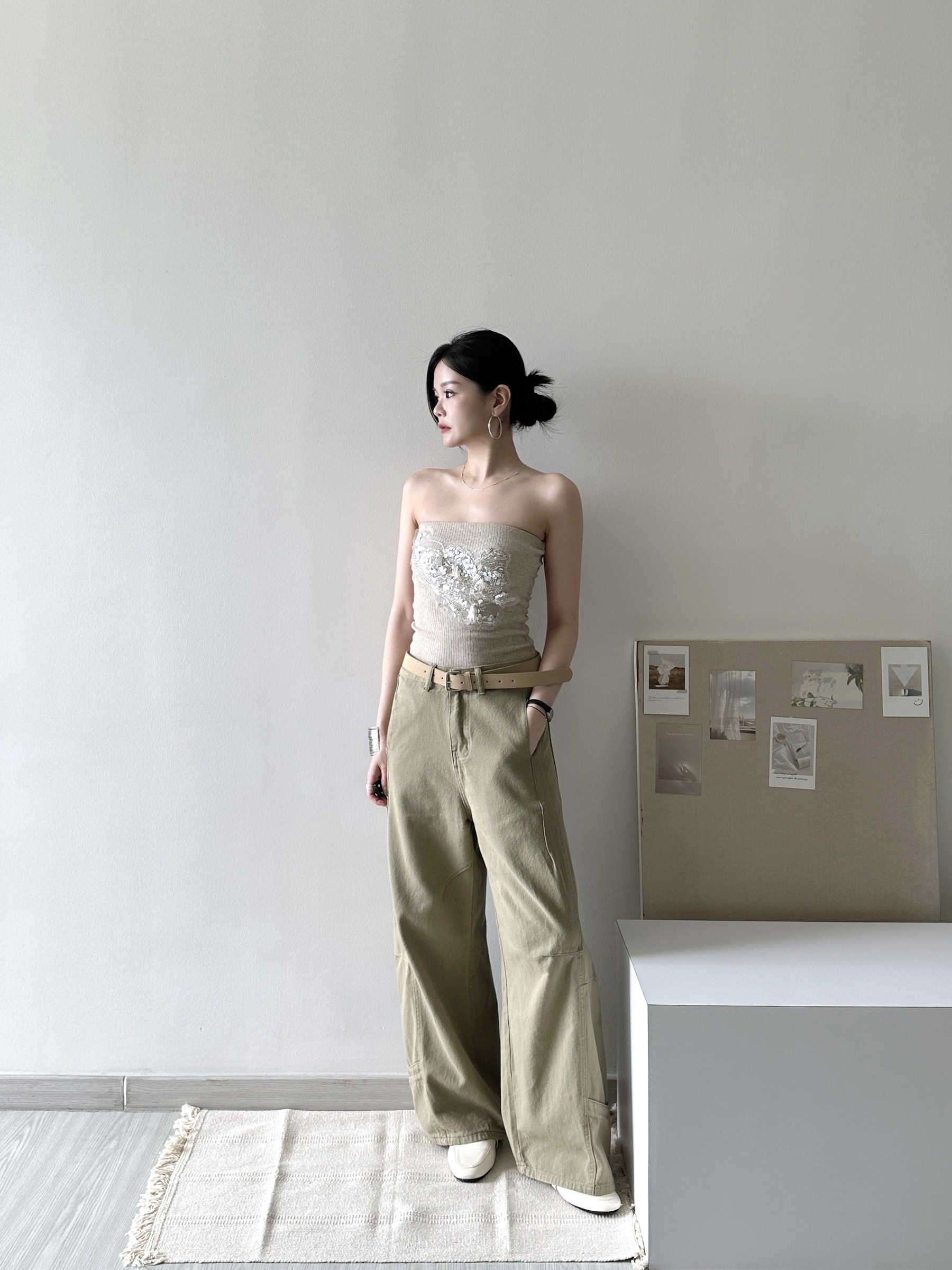 12B6C02B-0166-4B16-B086-7C4B8283DD1A