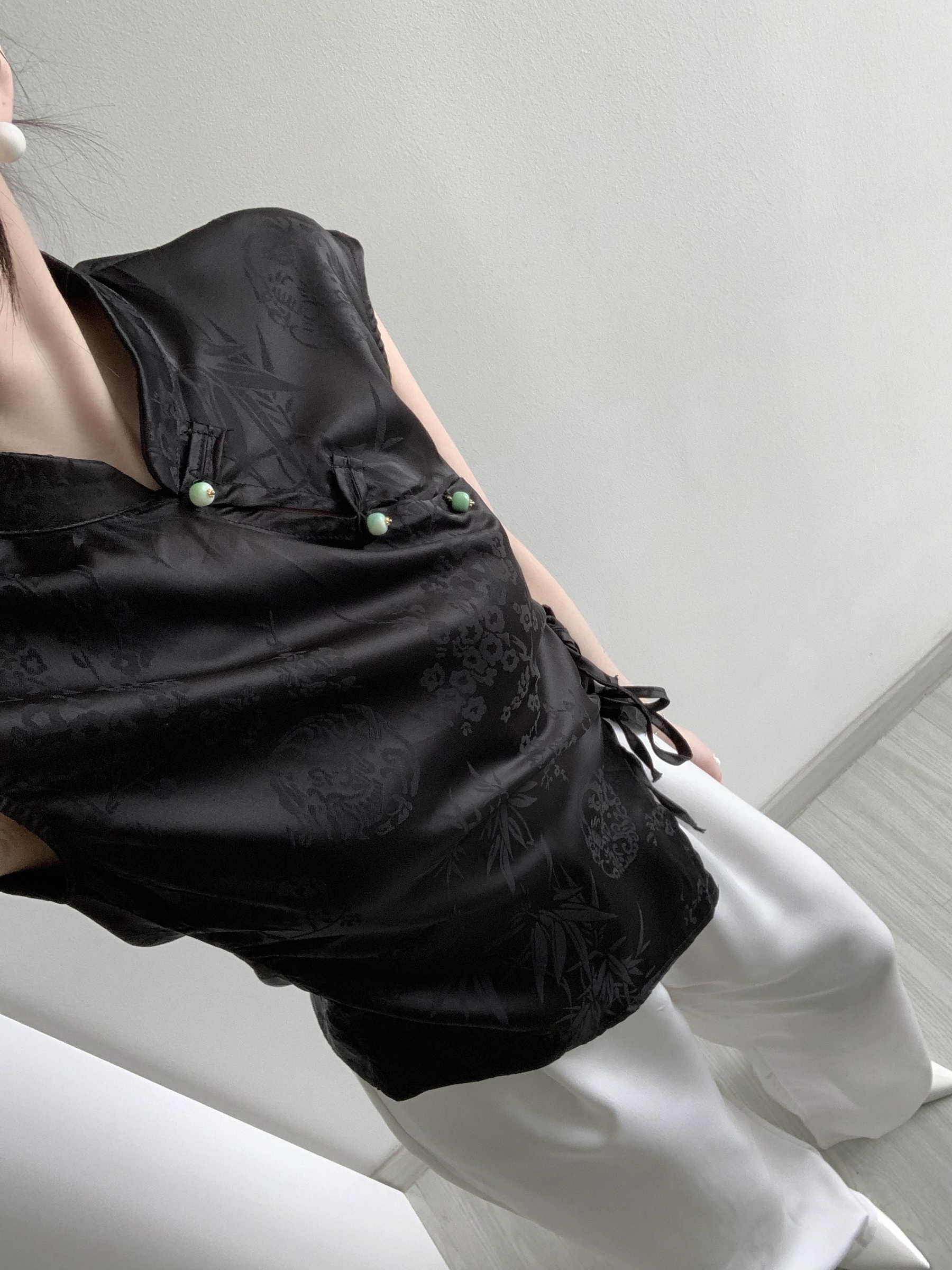 CA2BA258-2F3E-4043-BA51-8B5A9C5BE069