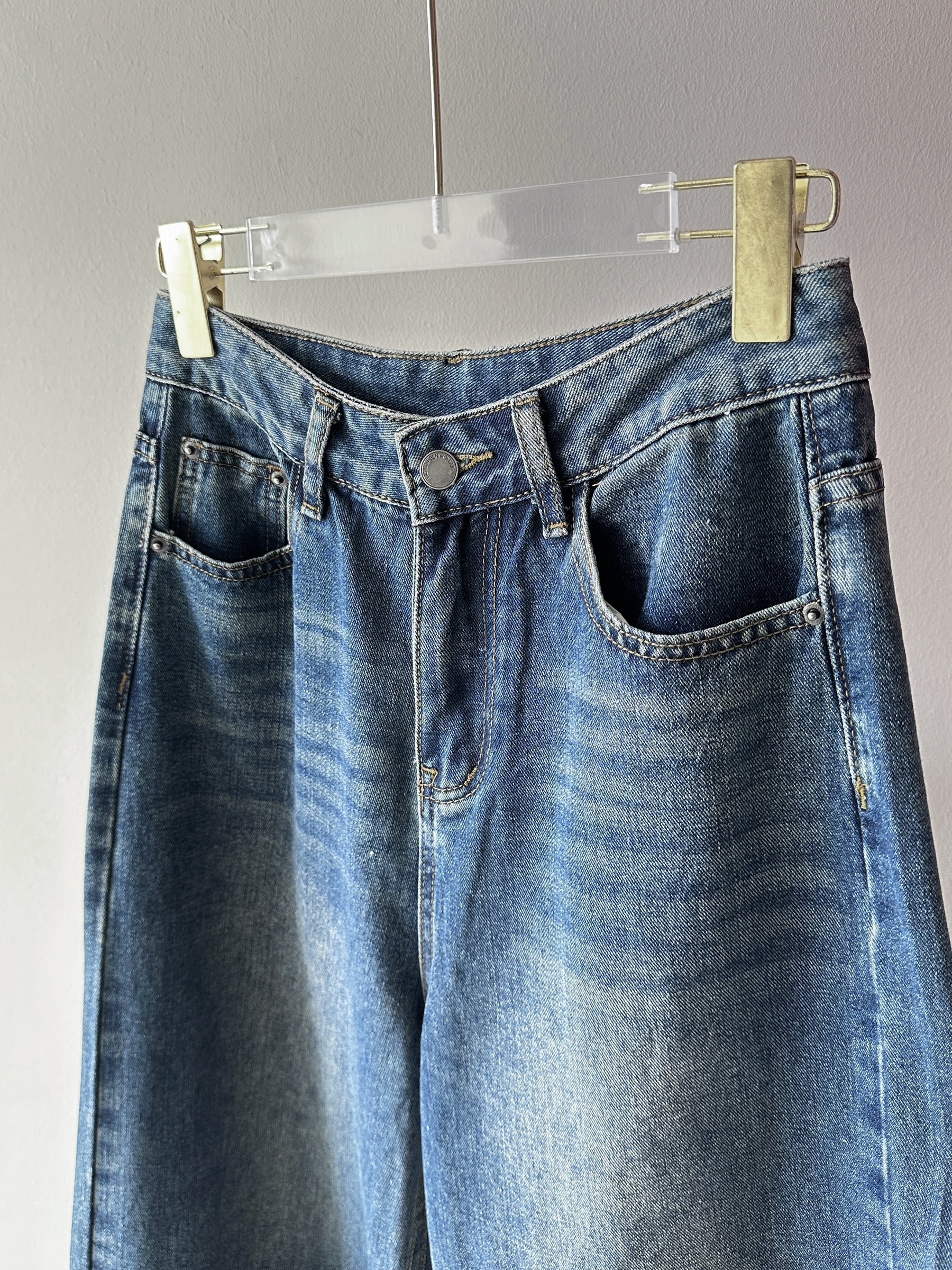 B2FD7A9F-ED5B-4425-9D5C-02A944B8F03E