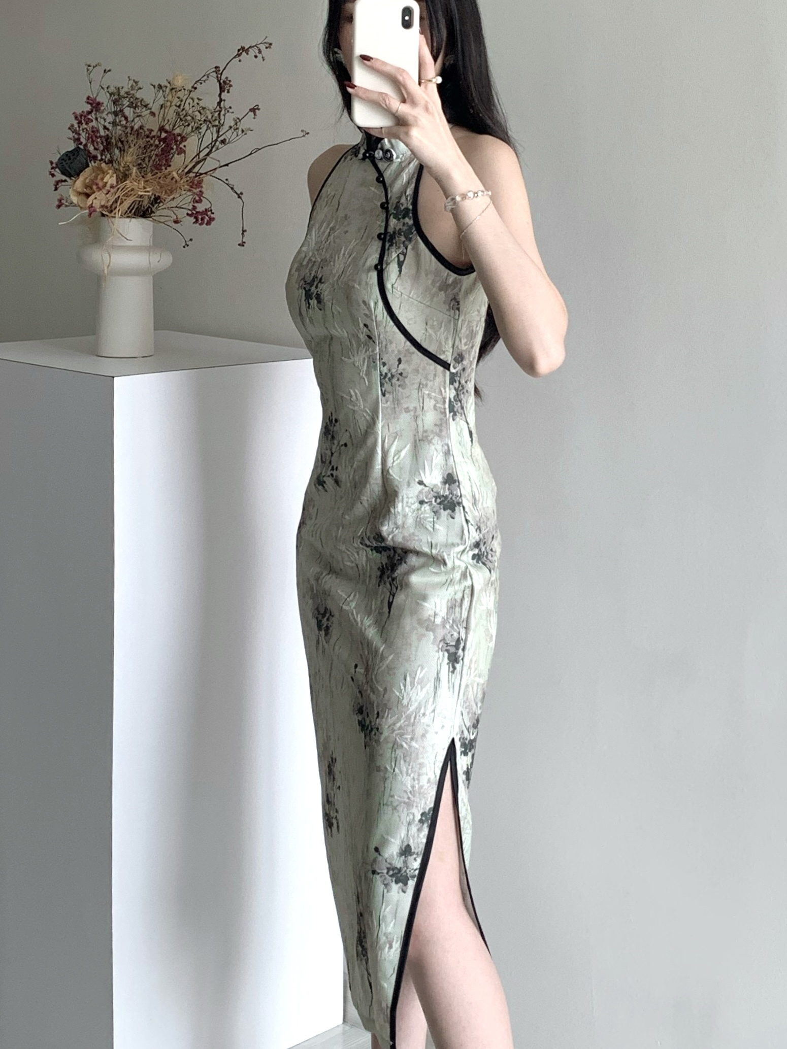 29823DC5-6D21-4CE7-BC0B-2A3B5E23B53B