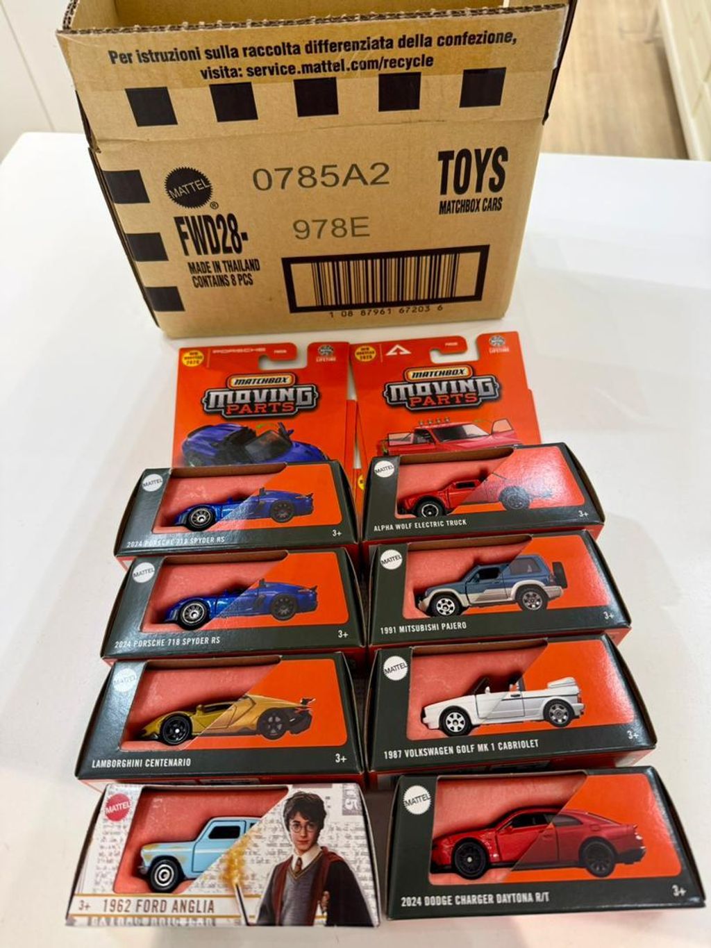 Matchbox-FWD28-Case-E-Moving-Parts