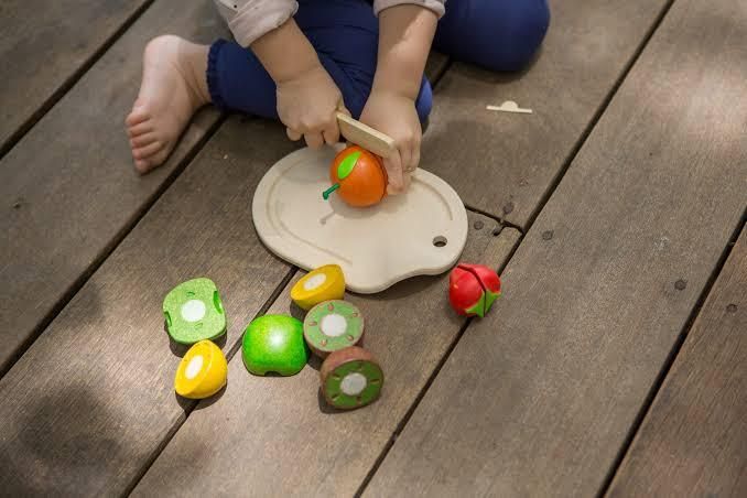 Plan Toys Assorted Fruit Set 3600 2
