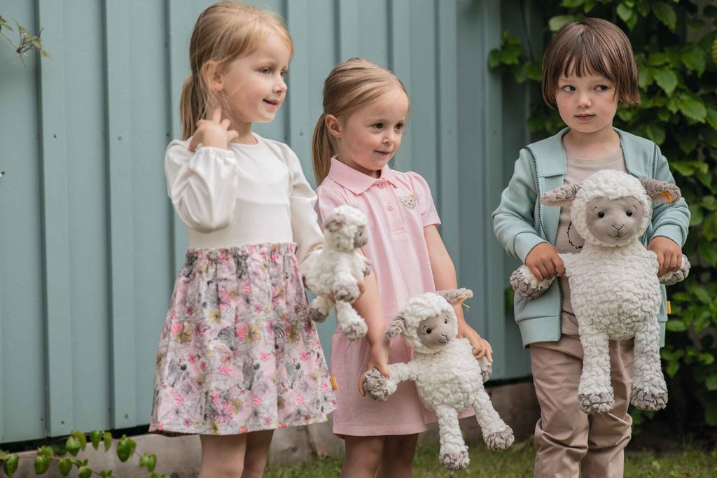 soft-cuddly-friends-lita-lamm-067099-20