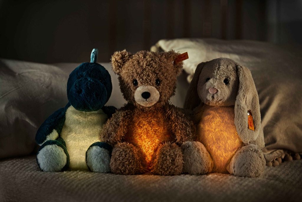 light-at-night-spott-stegosaurus-067266-3