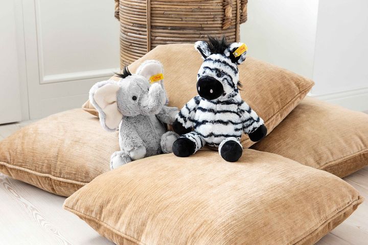 soft-cuddly-friends-zora-zebra-069109-5