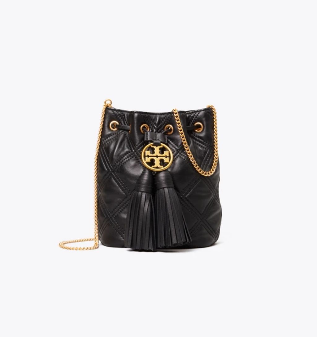 Tory Burch Chelsea Quilted Drawstring Bag – Luxe Paradise