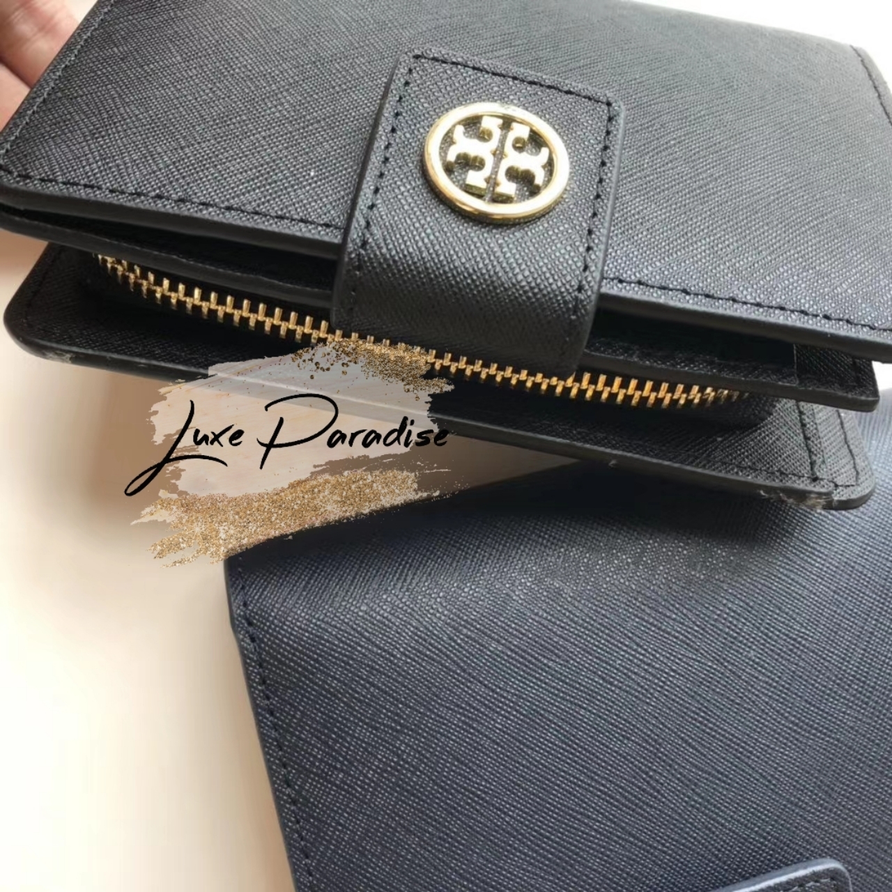 Tory Burch Robinson French Bi Fold – Luxe Paradise Tory Burch Robinson French Bi Fold – Luxe Paradise